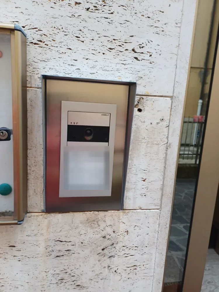 Pulsantiera citofono condominiale a Padova Forcellini