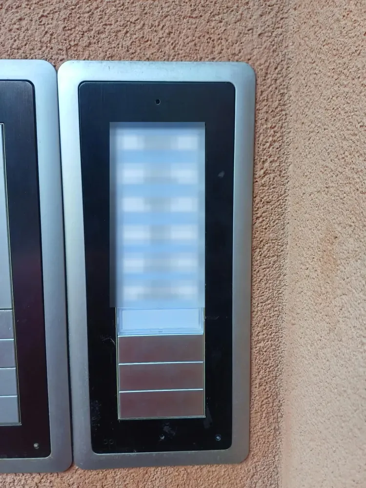 Pulsantiera citofono condominiale a Padova Mandria